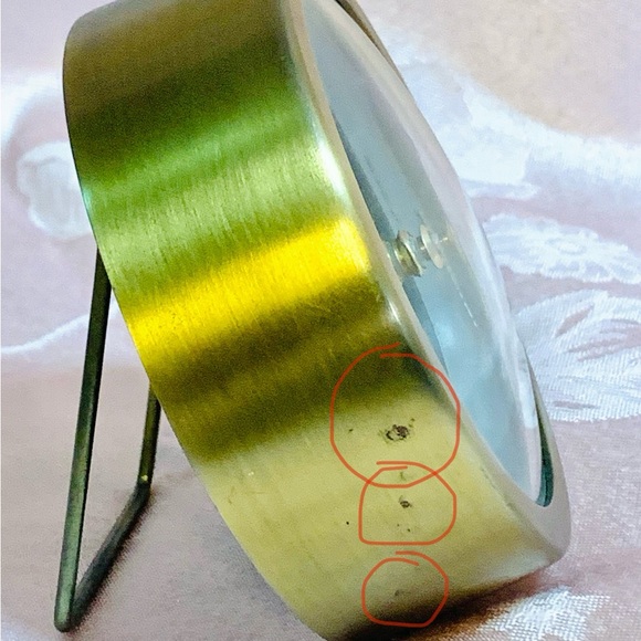 Modern Gold and Black Wall Clock with Minimalist Design - Picture 6 of 8